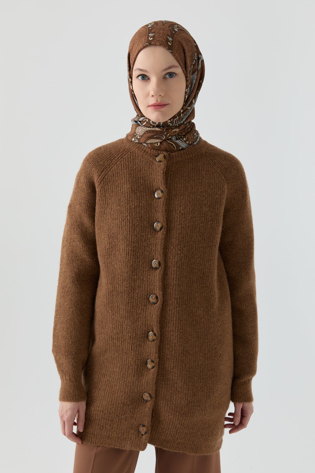 Crew Neck Cardigan - Brown