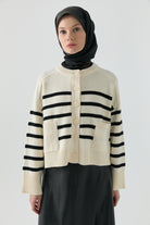 Bisiklet Yaka Çizgili Hırka - Ekru - Siyah TUGBA