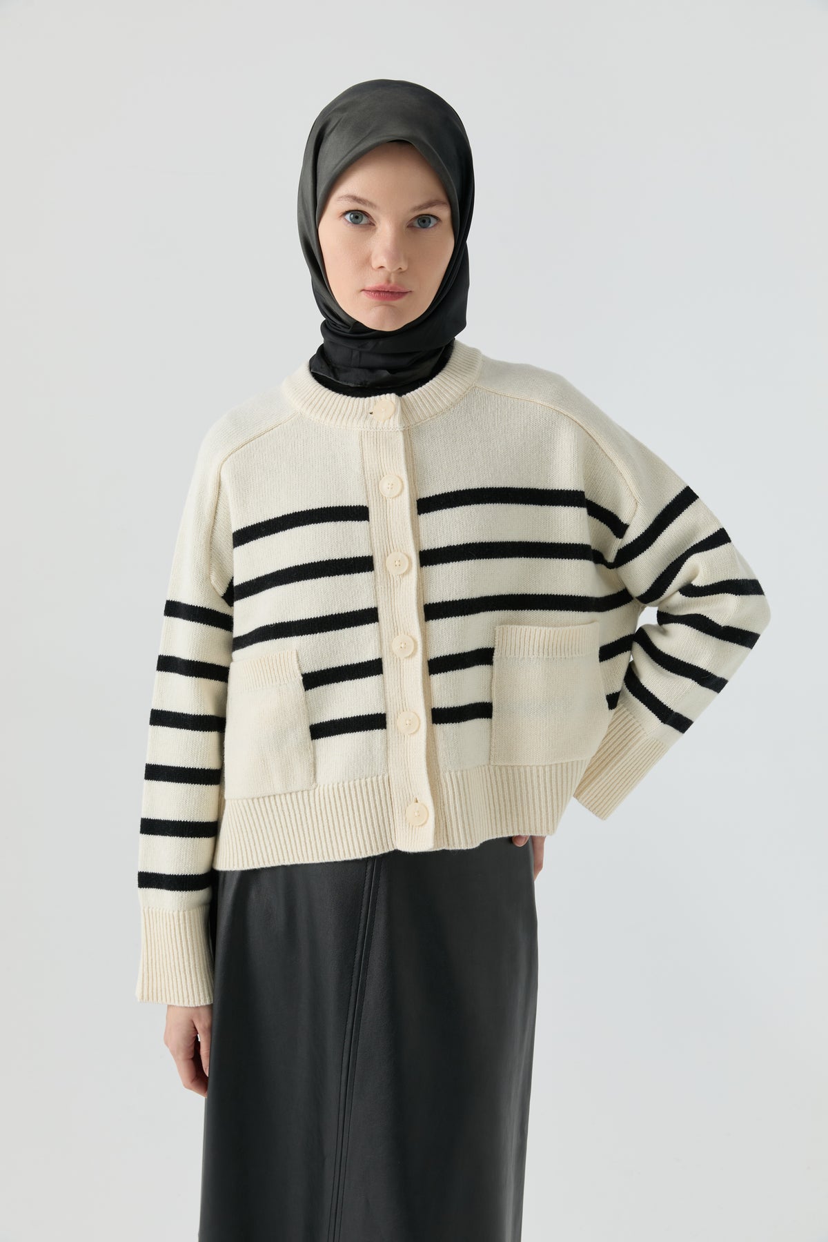 Crew Neck Striped Cardigan - Ecru - Black