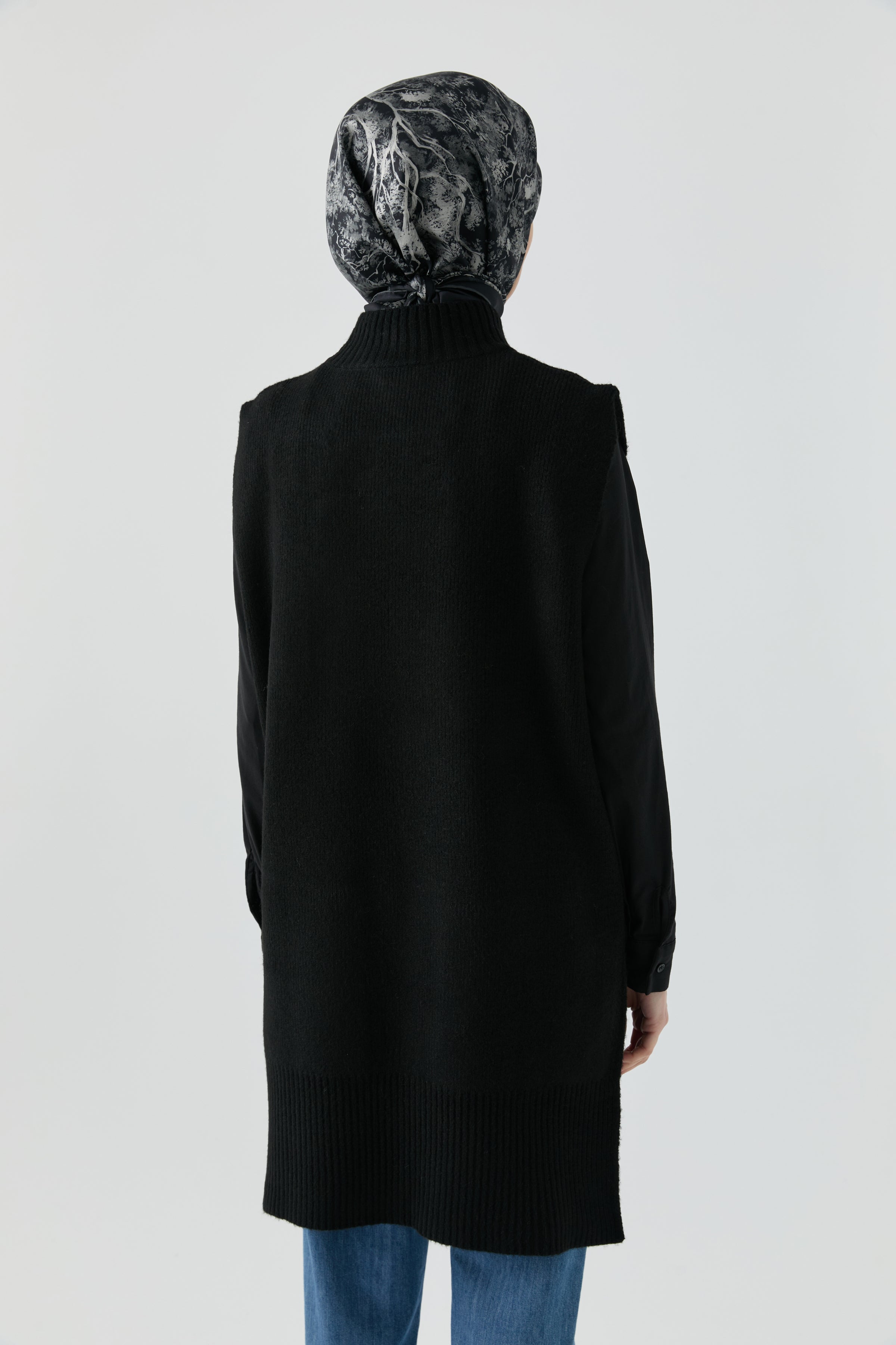 Hakim Yaka Süveter - Siyah TUGBA