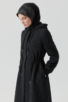 Çıtçıt Kapamalı Kapitone Kap - Siyah TUGBA