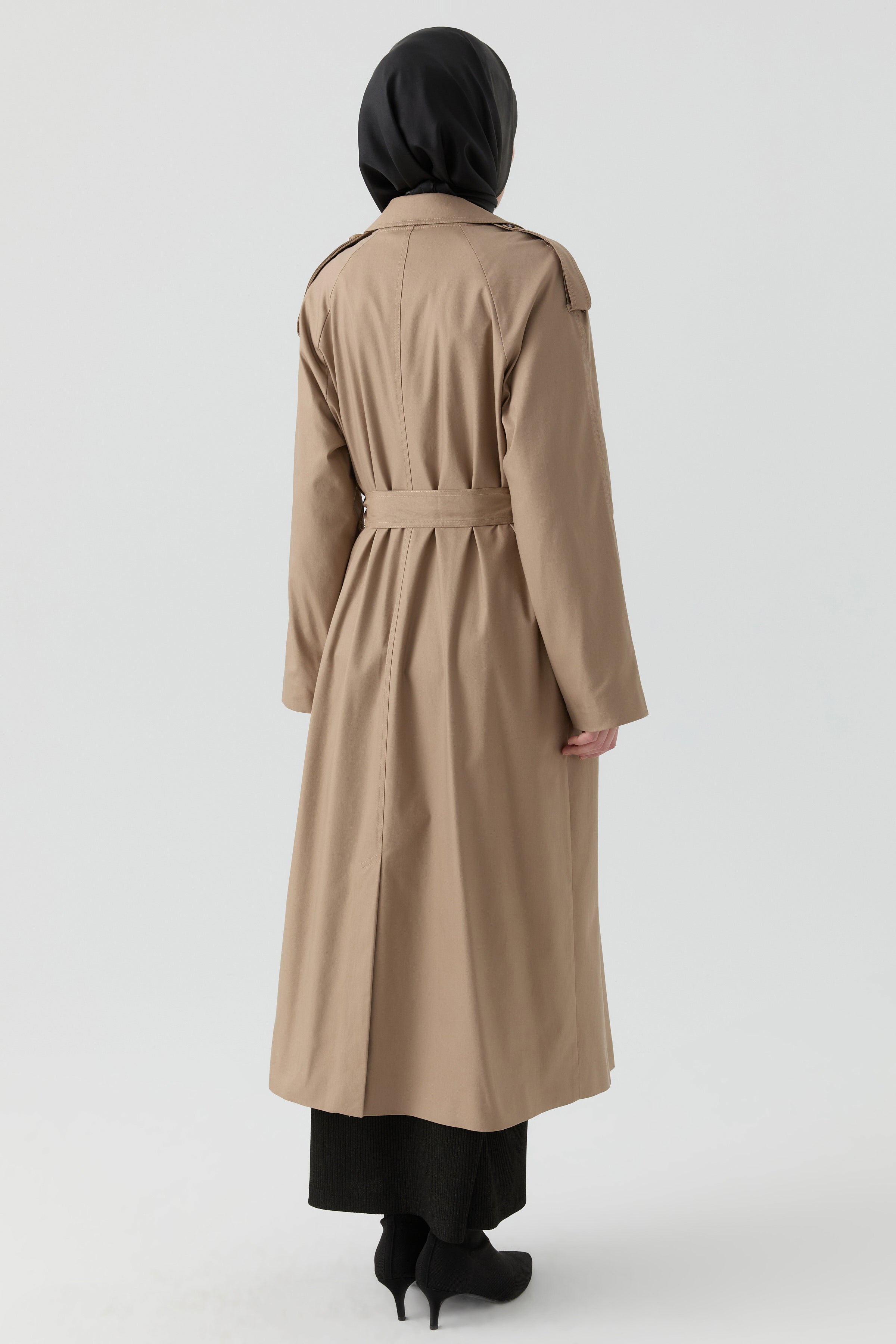 Apolet Detaylı Kruvaze Trençkot - Vizon TUGBA