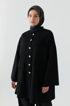 Gold Düğme Detaylı Hırka - Siyah TUGBA