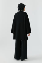 Gold Düğme Detaylı Hırka - Siyah TUGBA