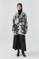 Çiçek Desenli Triko Hırka - Gri TUGBA