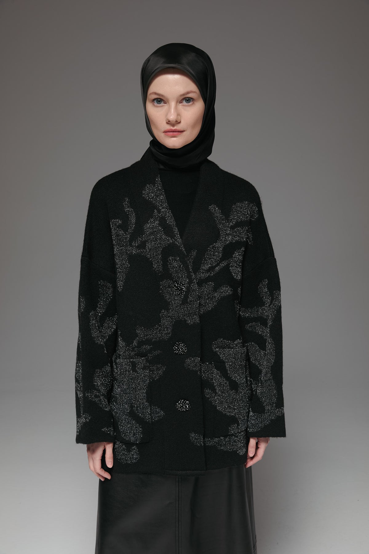 Floral Patterned Knitted Cardigan - Black