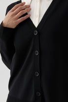 Düğmeli Hırka - Siyah TUGBA