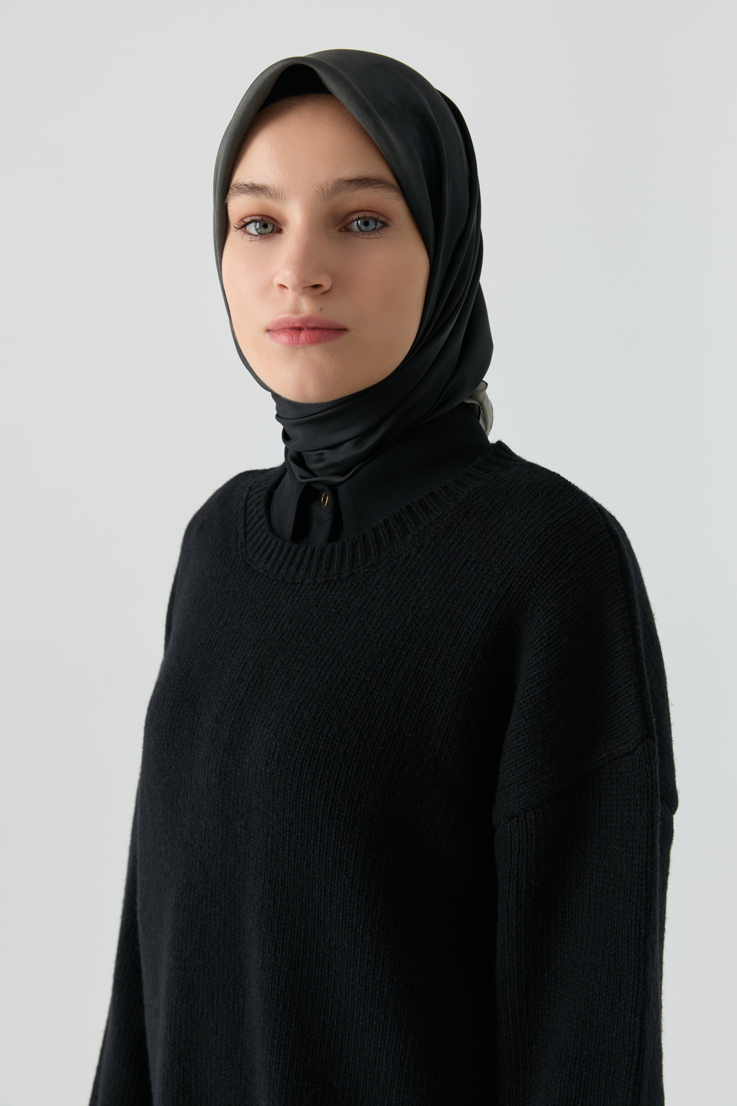 Bisiklet Yaka Tunik - Siyah TUGBA