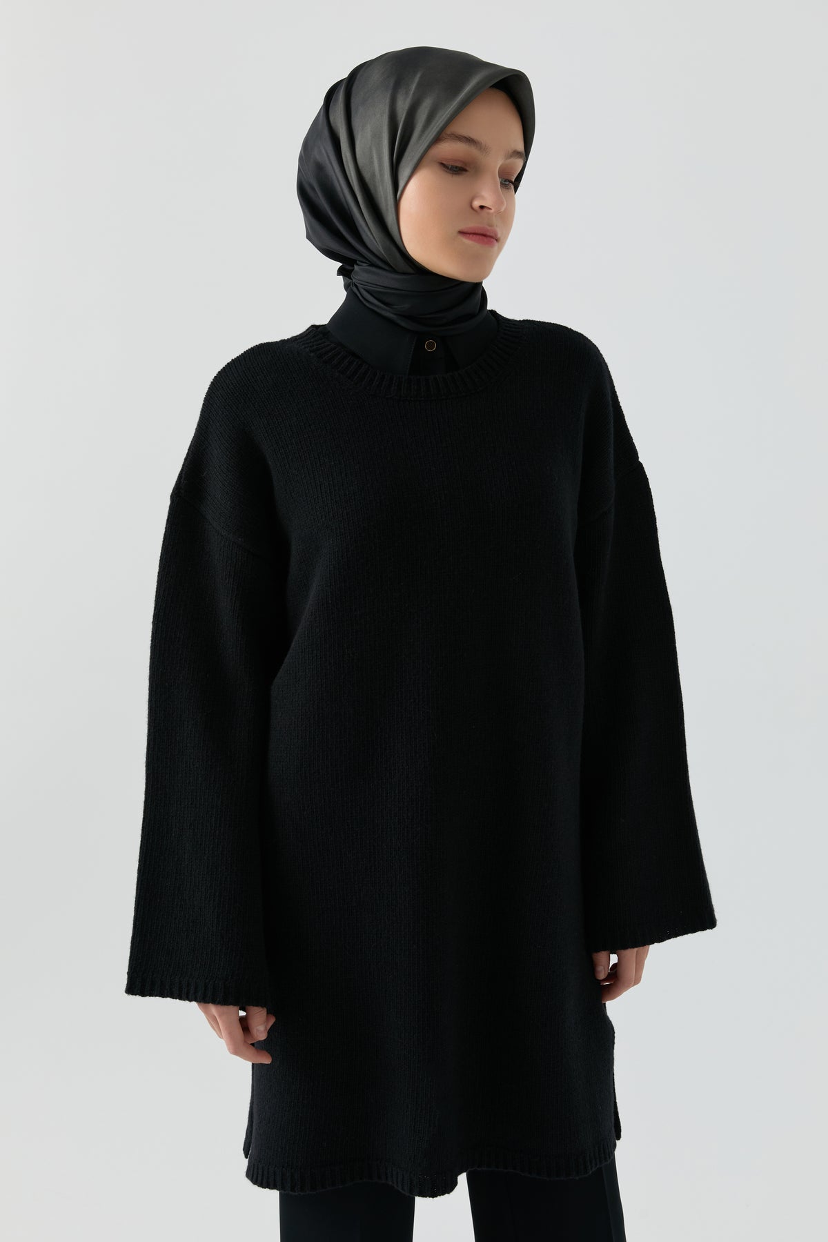 Bisiklet Yaka Tunik - Siyah TUGBA
