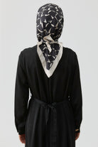 Mizan Twill İpek Eşarp - Ekru - Siyah TUGBA