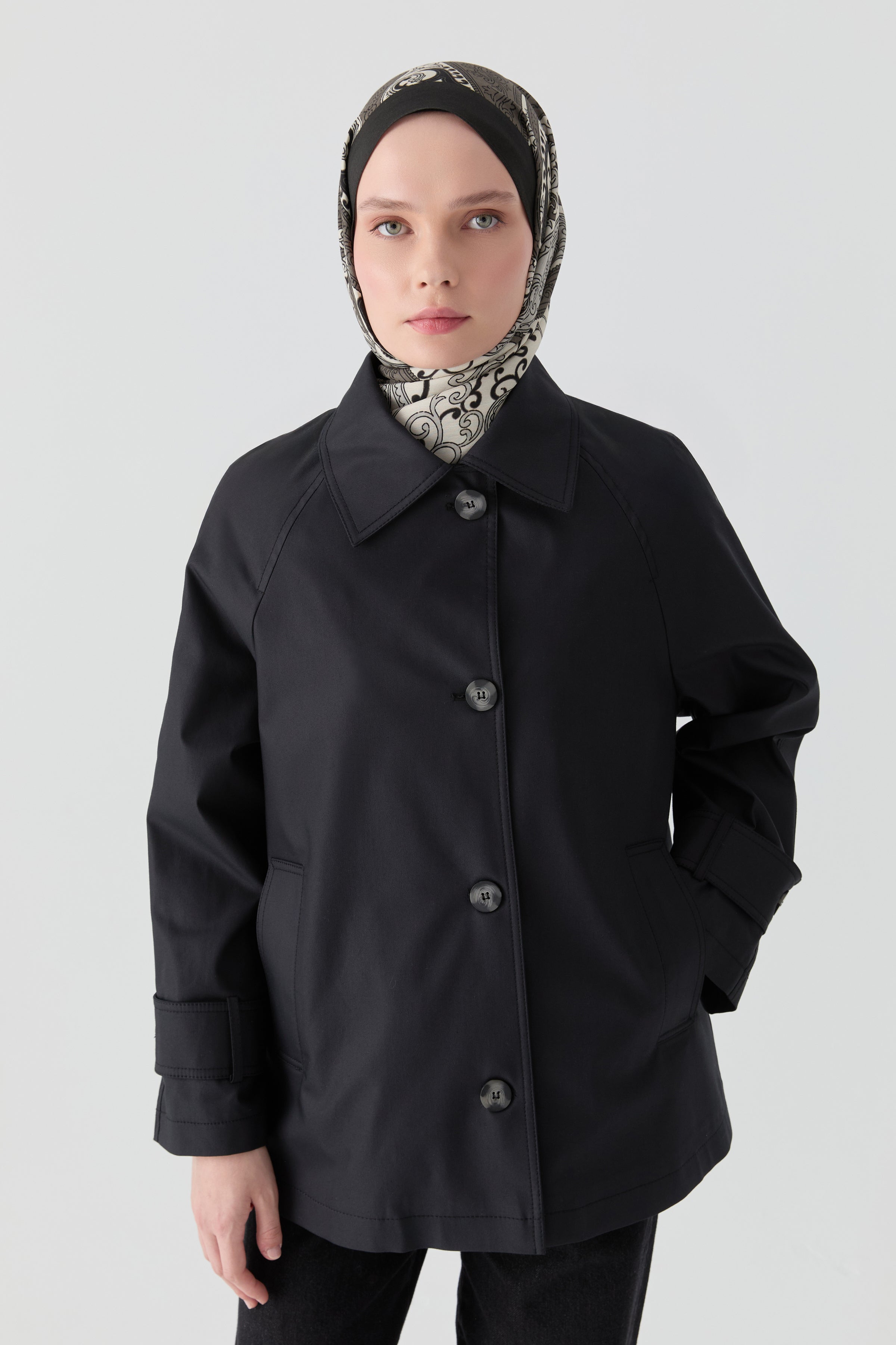 ジプソフィアShort Trench Coat ブラック Short Trench Coat – TUĞBA