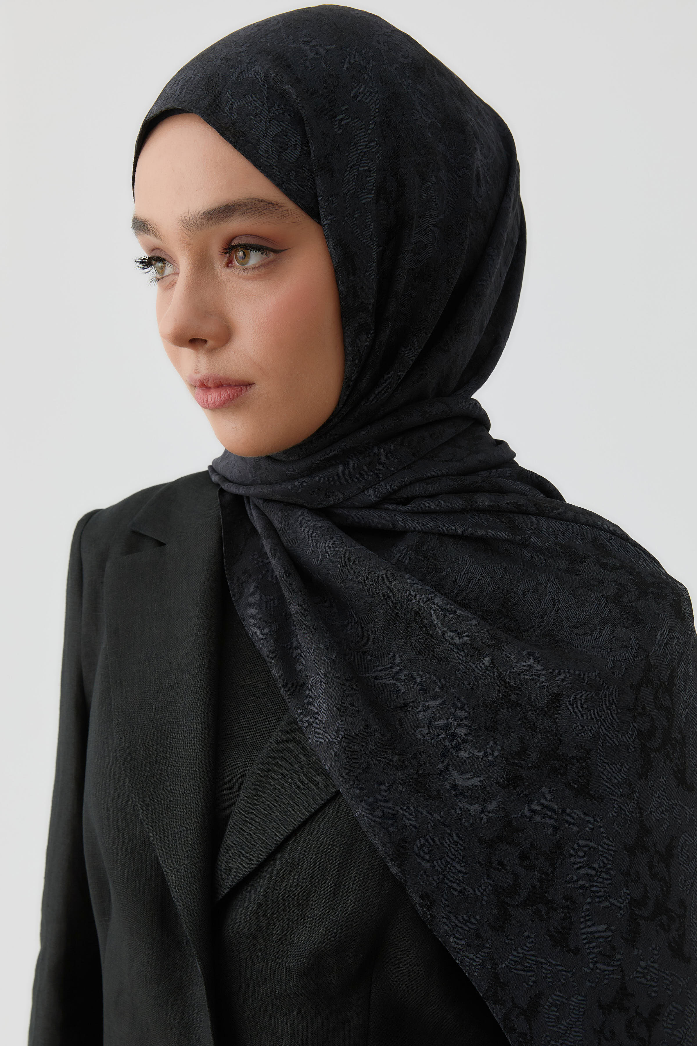 Motifli Jakar Şal - Siyah TUGBA