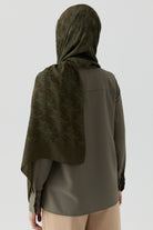 Motifli Jakar Şal - Haki TUGBA