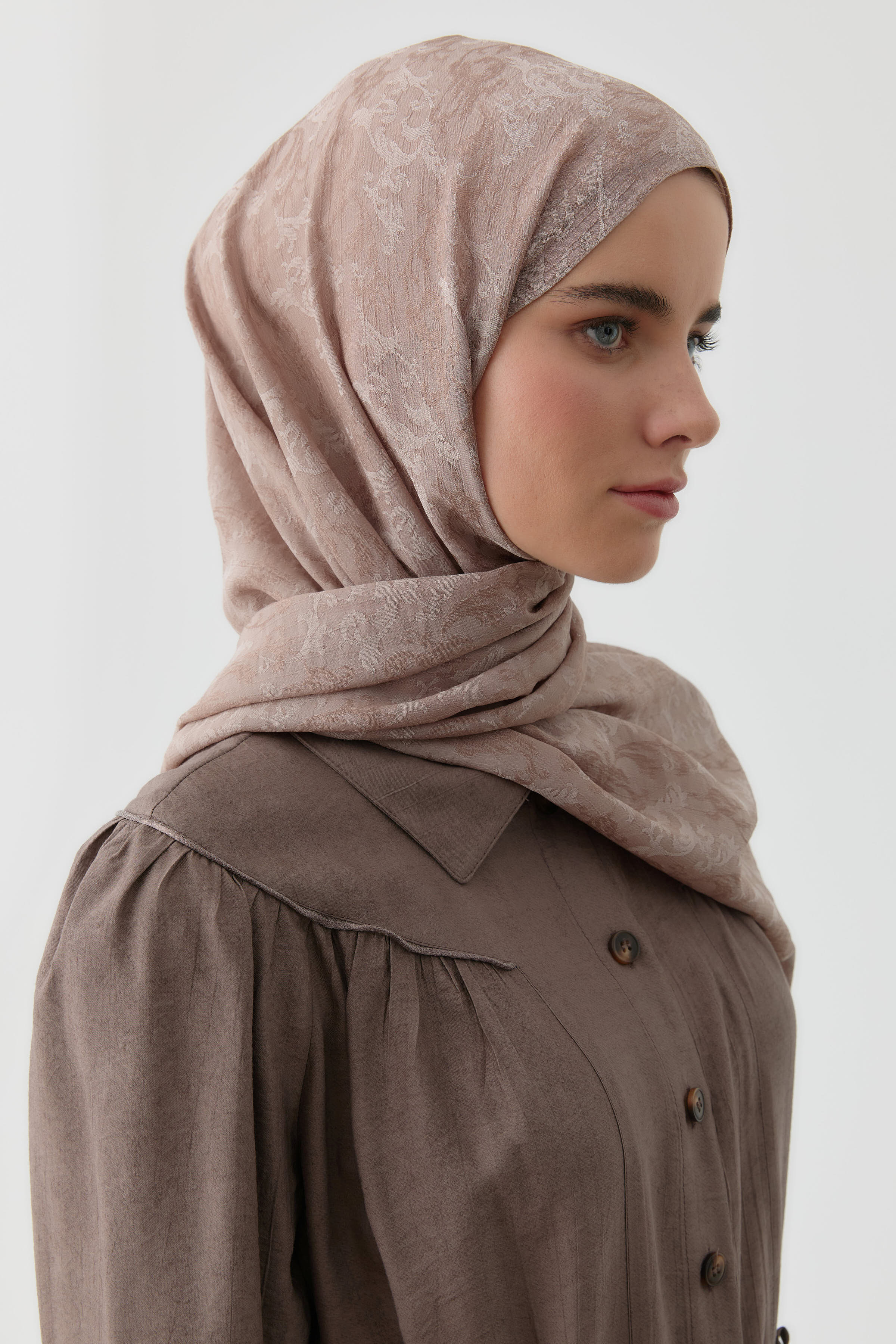 Motifli Jakar Şal - Vizon TUGBA