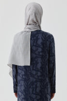 Zikzak Desenli Jakar Şal - Gümüş TUGBA