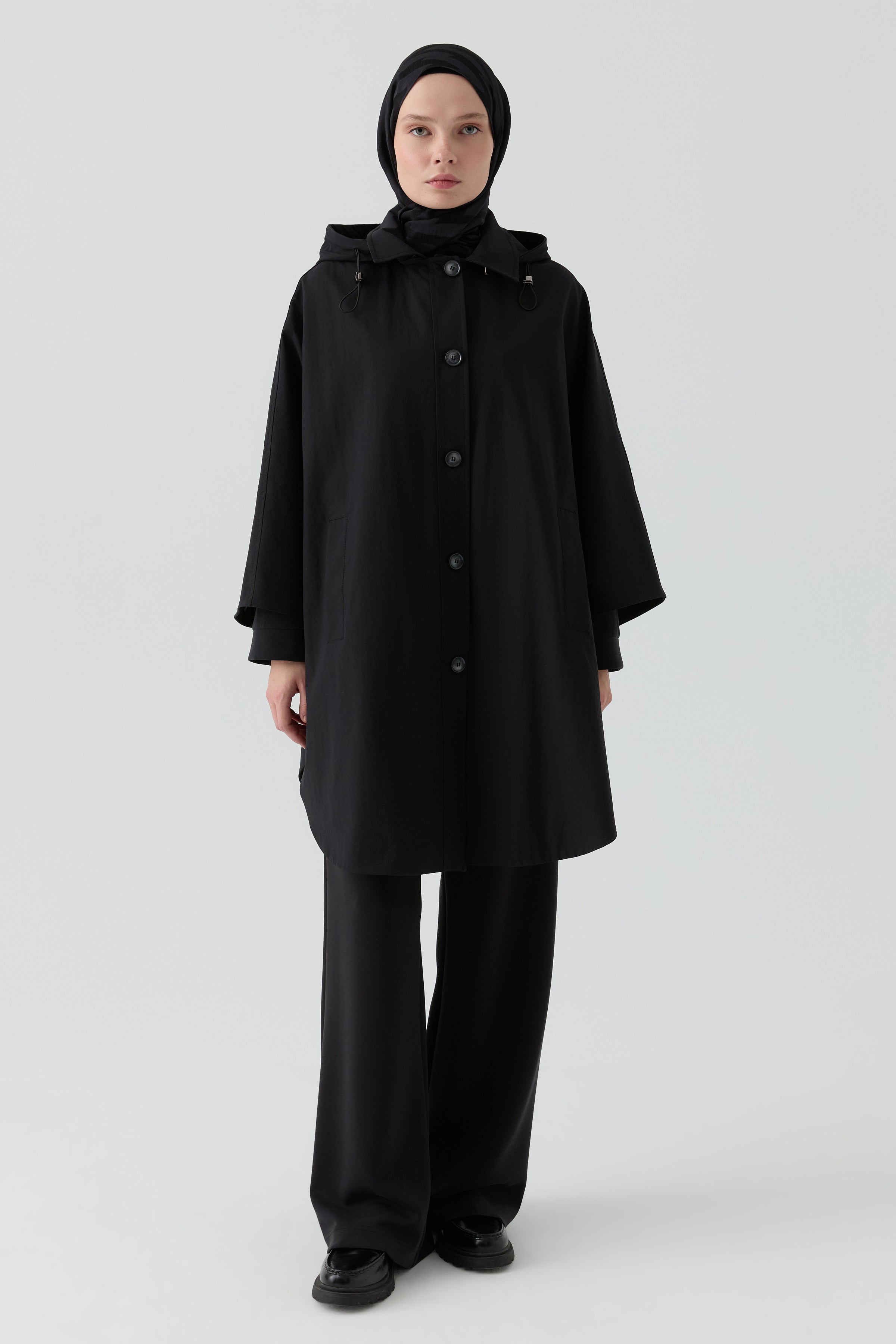 Kapüşonlu Panço - Siyah TUGBA