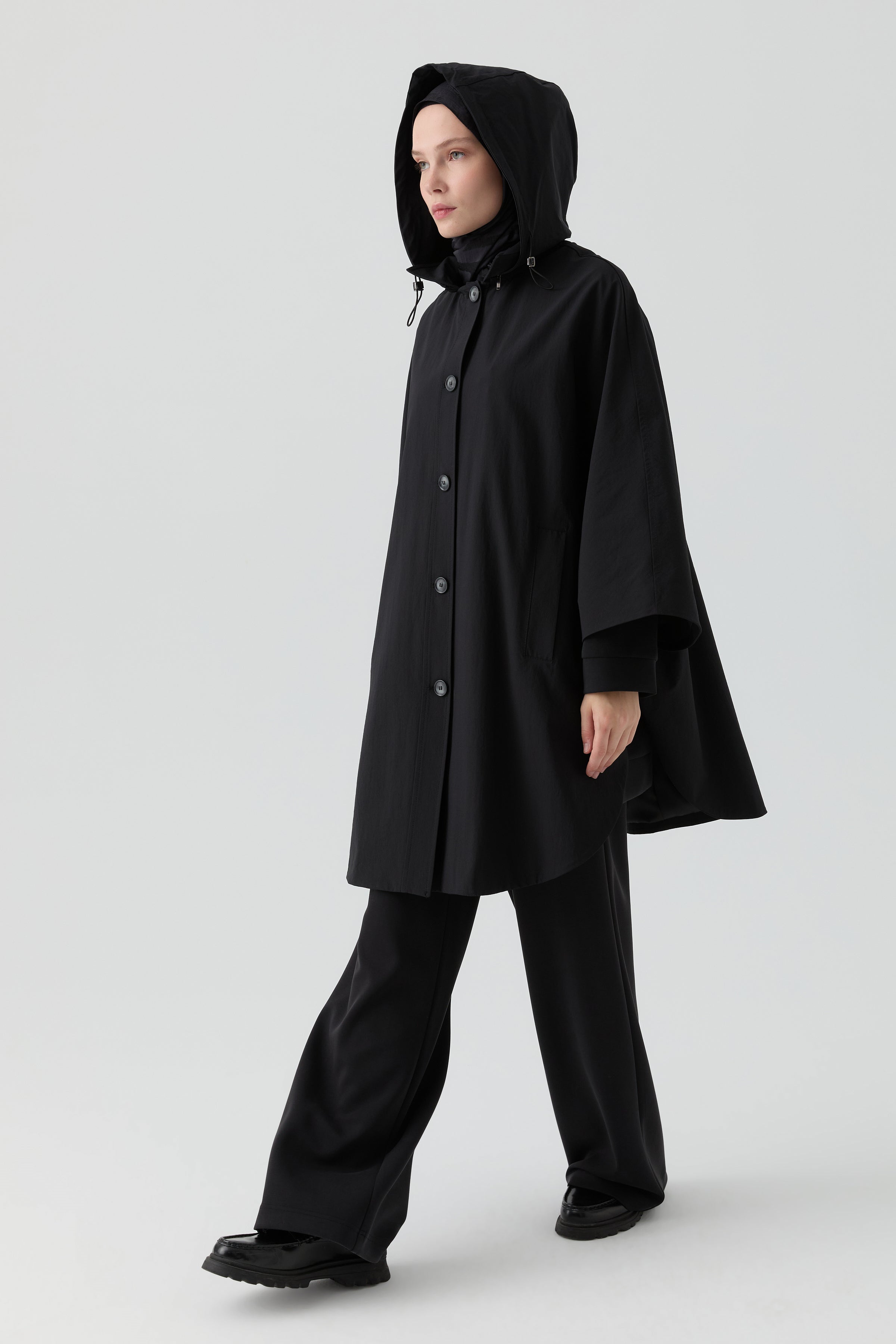 Kapüşonlu Panço - Siyah TUGBA