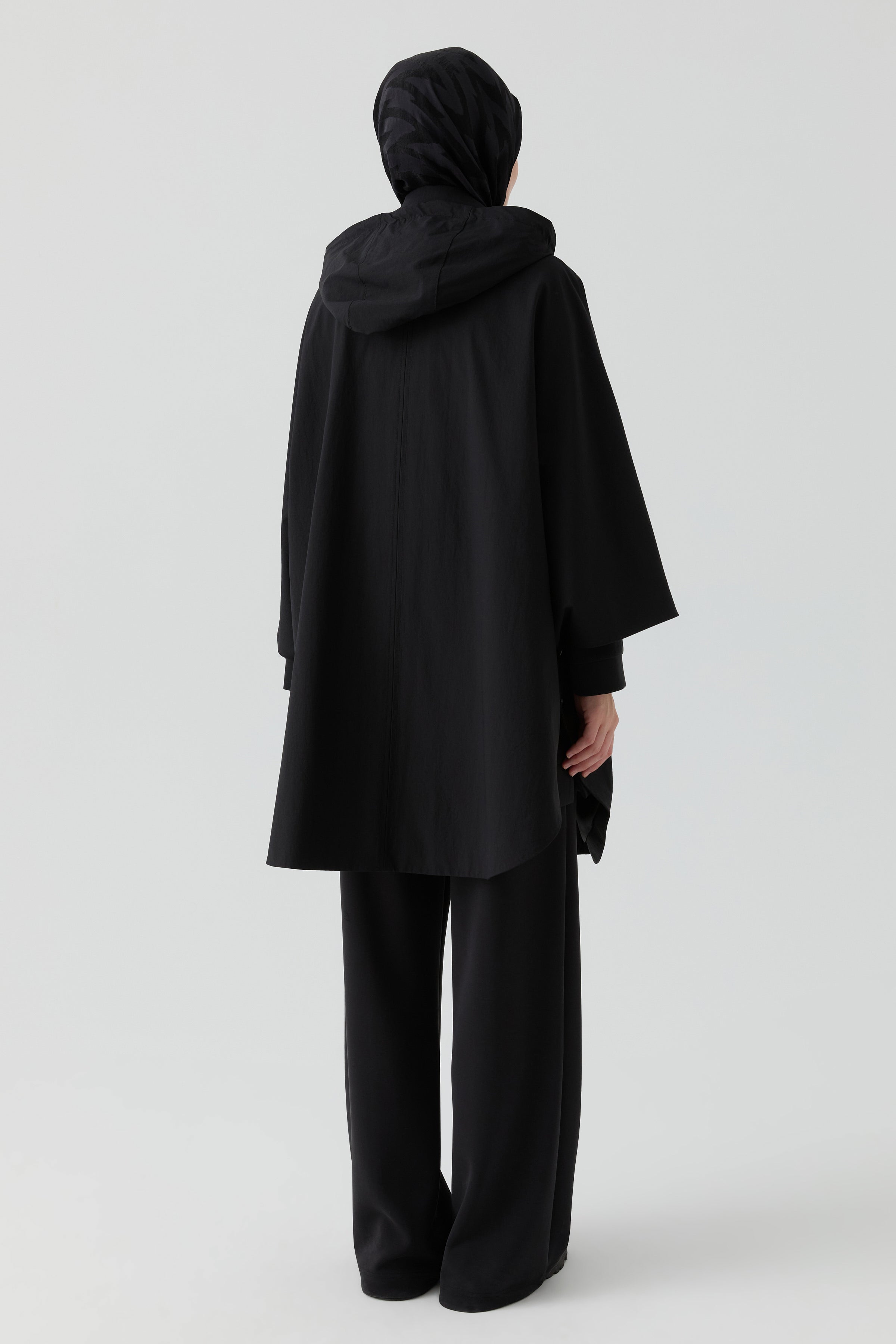 Hooded Poncho – TUĞBA