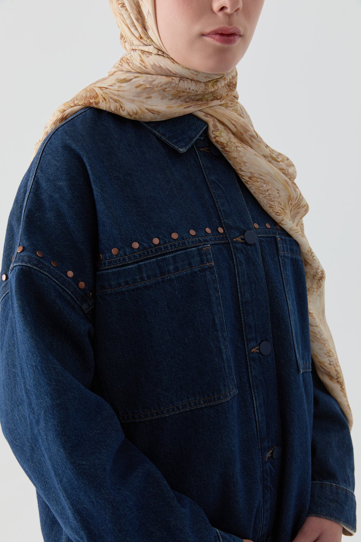 Rivet Detaylı Cepli Denim Ceket - Lacivert TUGBA
