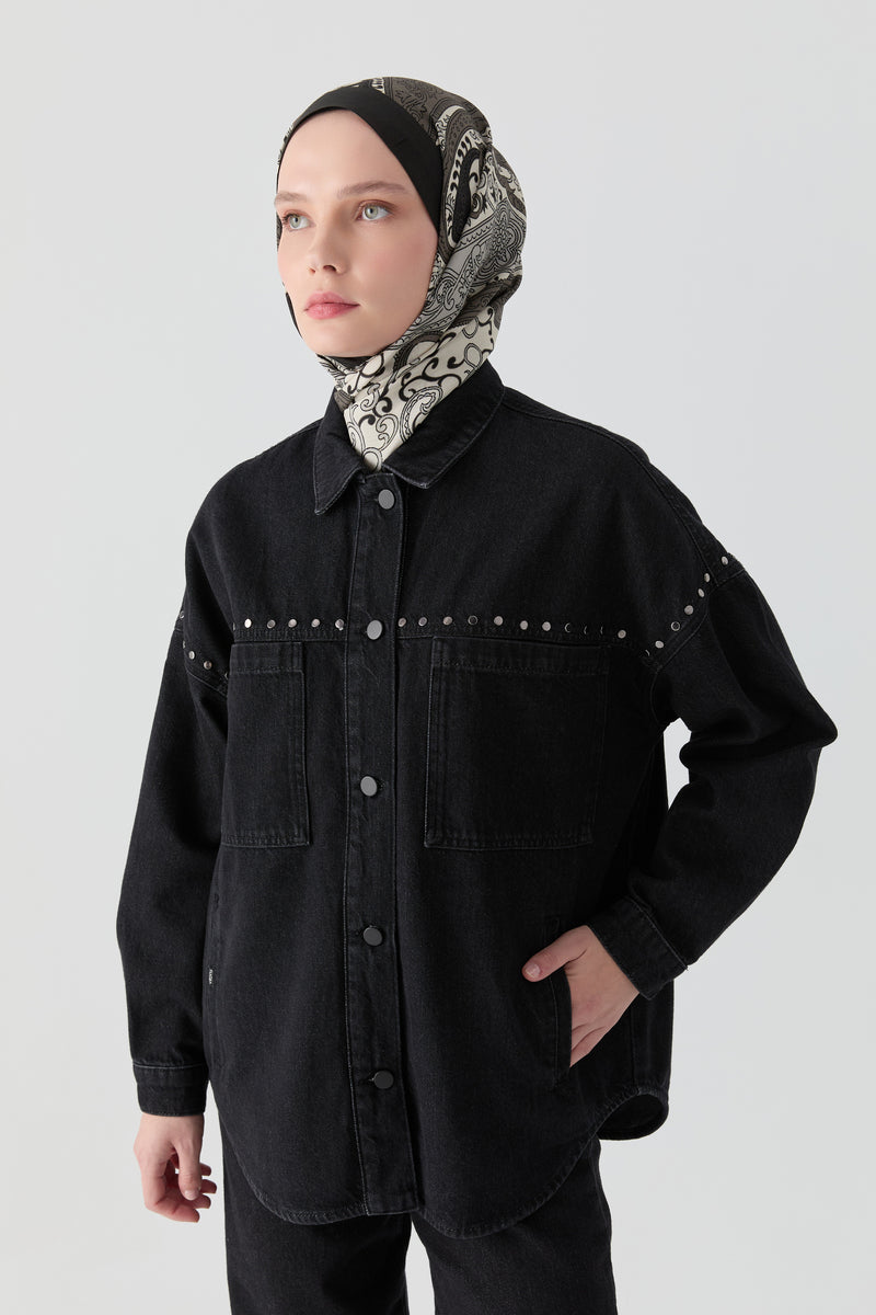 Rivet Detaylı Cepli Denim Ceket - Siyah TUGBA