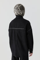 Rivet Detaylı Cepli Denim Ceket - Siyah TUGBA