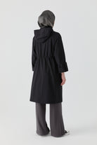 Duble Kol Bant Detaylı Kap - Siyah TUGBA