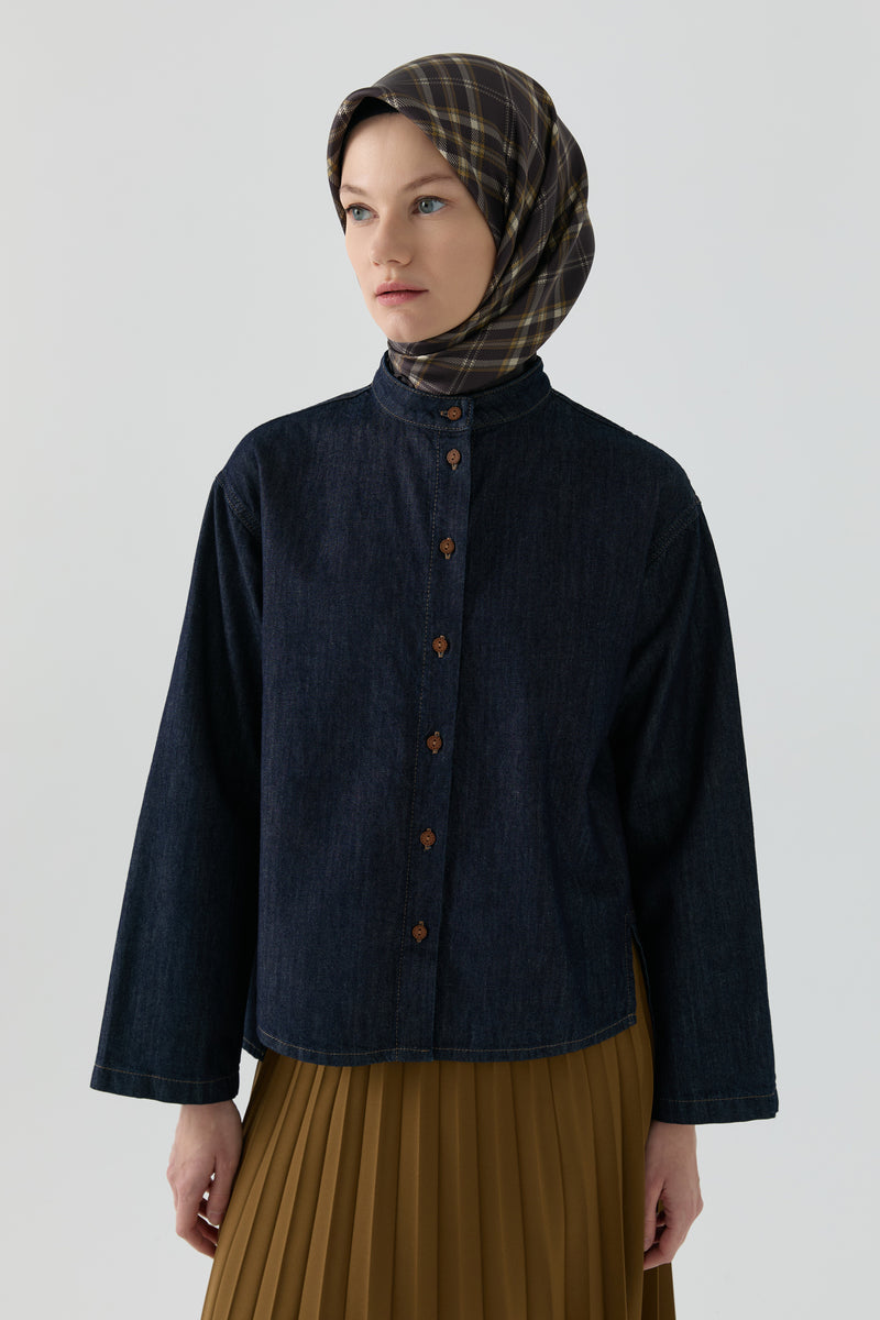 Yırtmaç Detaylı Denim Gömlek - Lacivert TUGBA
