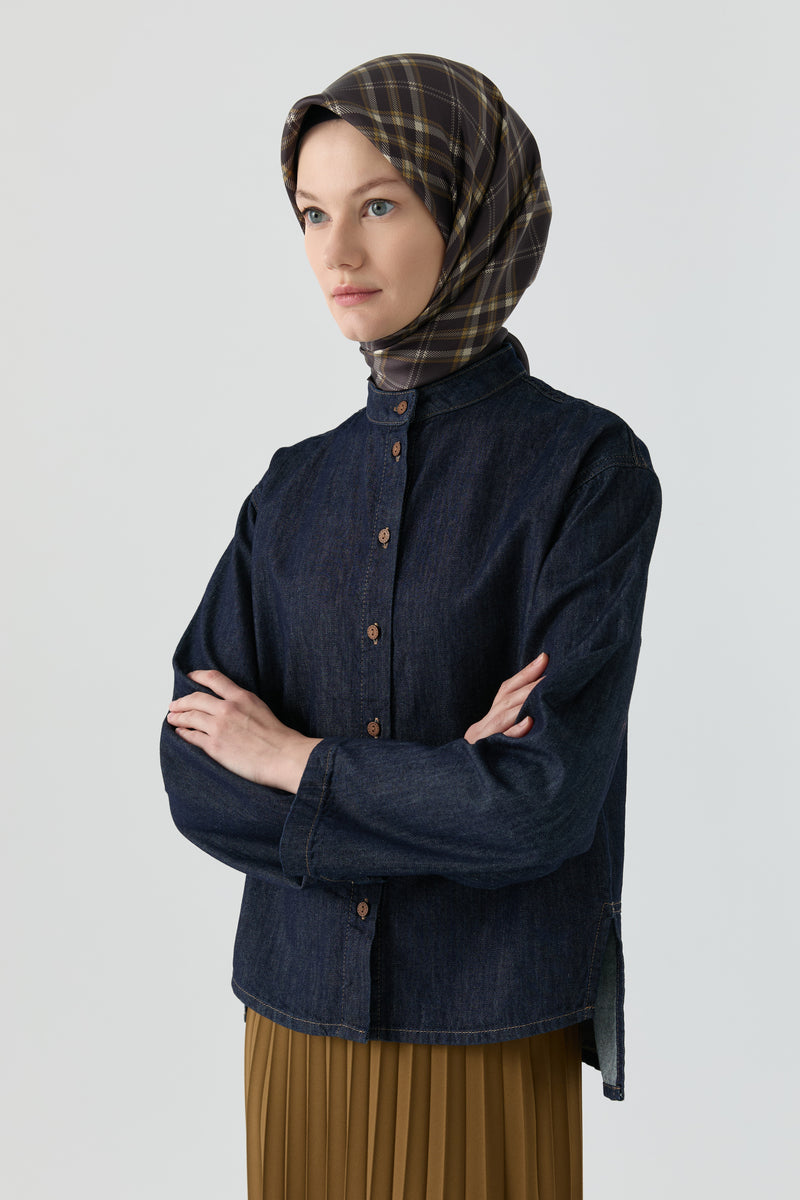 Yırtmaç Detaylı Denim Gömlek - Lacivert TUGBA