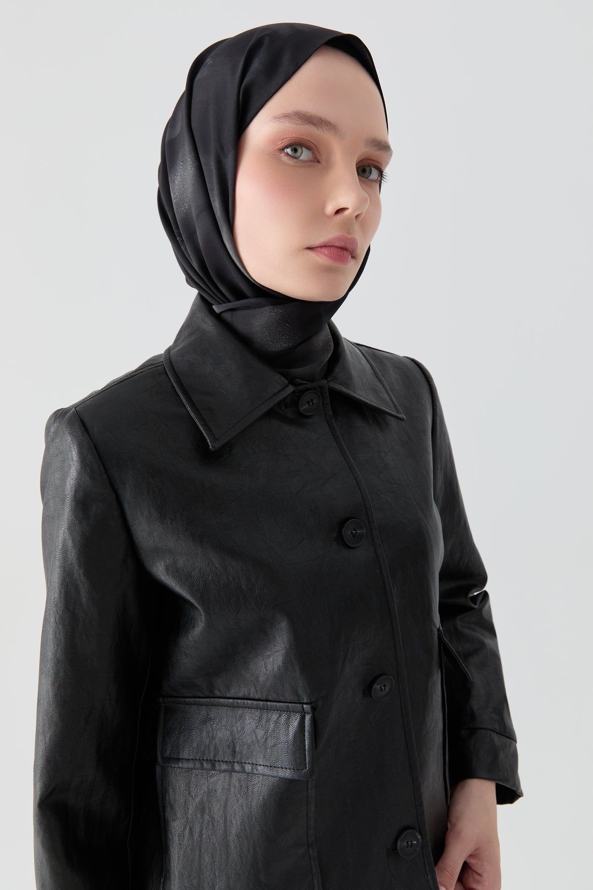 Kısa Deri Ceket - Siyah TUGBA