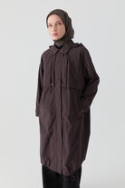 File Detaylı Yağmurluk - Kahve TUGBA