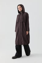 File Detaylı Yağmurluk - Kahve TUGBA