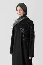 Desenli Elbise - Siyah TUGBA