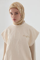 Lastik Detaylı İşlemeli Kapitone Süveter - Ekru TUGBA