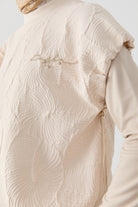 Lastik Detaylı İşlemeli Kapitone Süveter - Ekru TUGBA