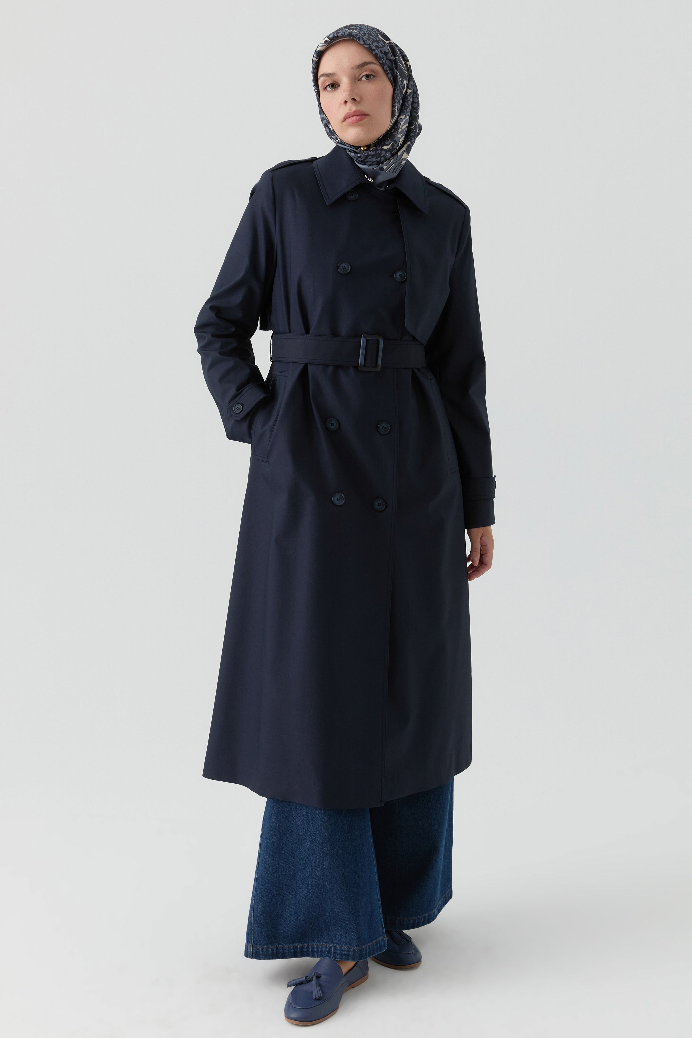 Rüzgarlık Detaylı Trençkot - Lacivert TUGBA
