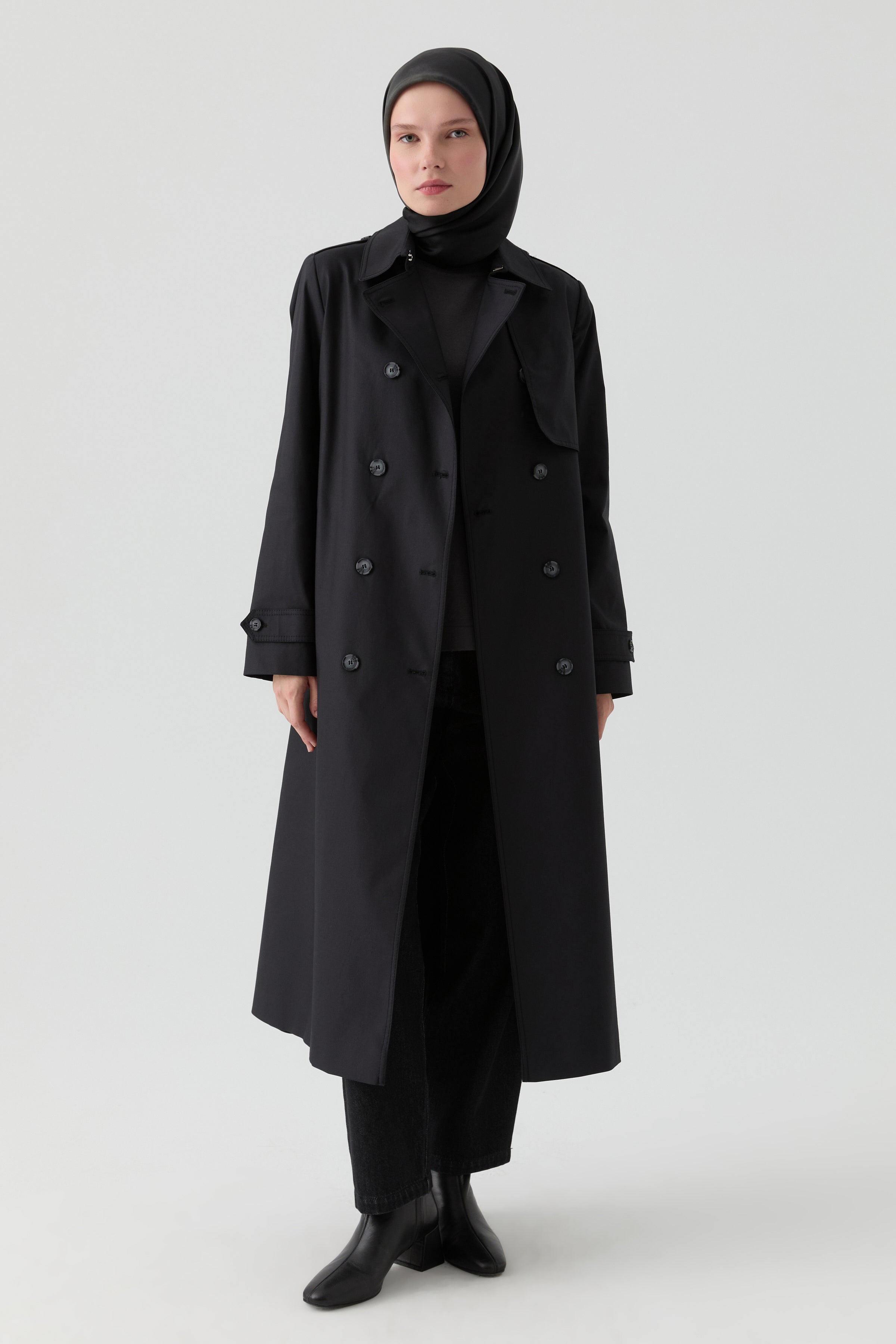Rüzgarlık Detaylı Trençkot - Siyah TUGBA