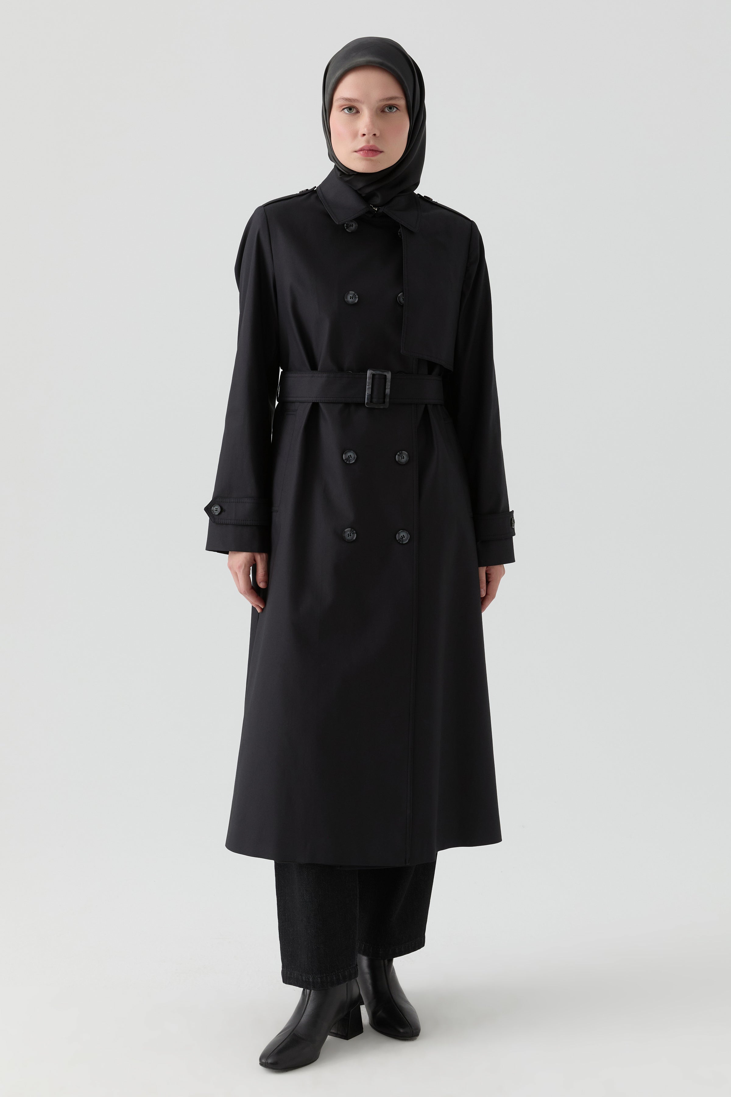 Rüzgarlık Detaylı Trençkot - Siyah TUGBA