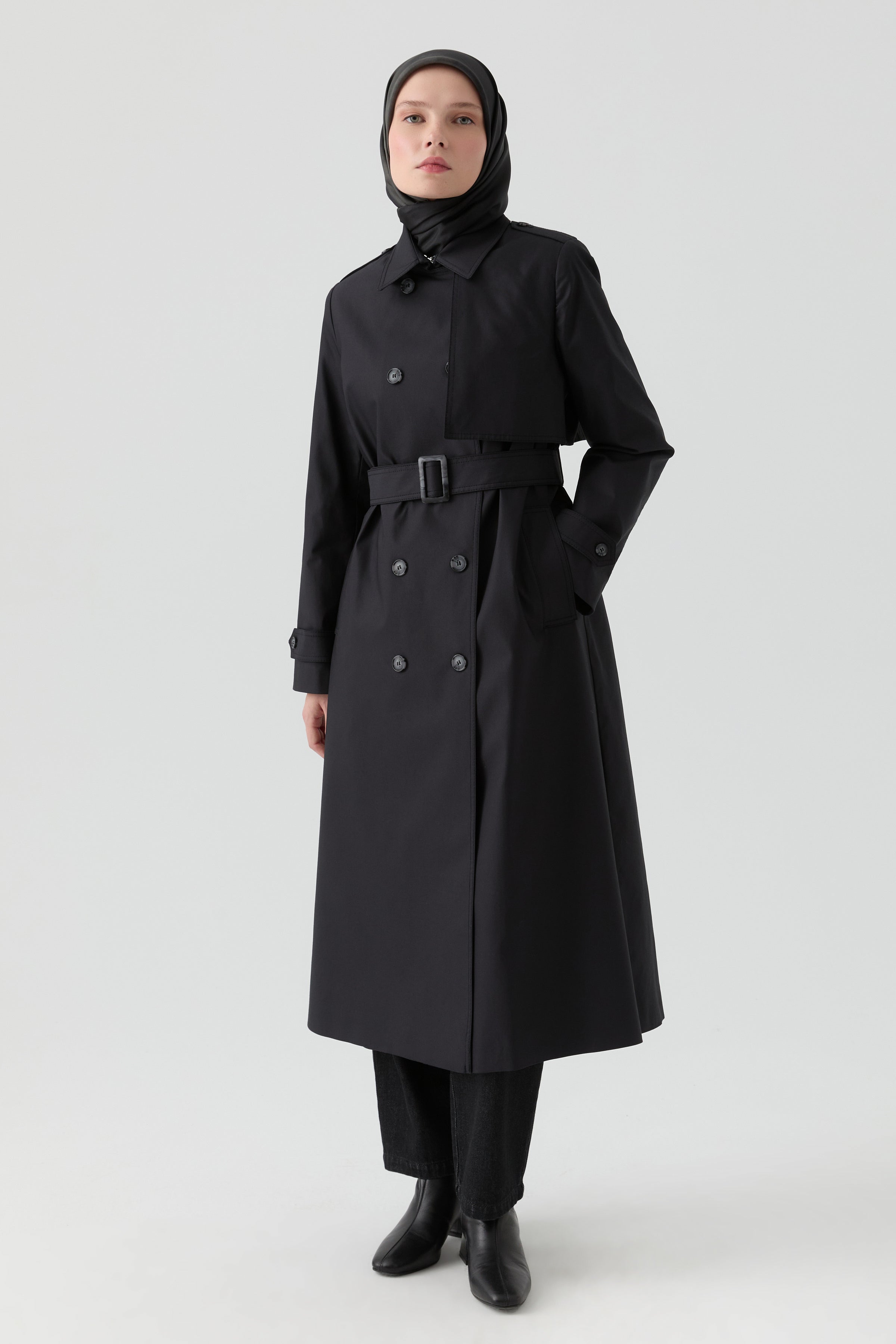 Rüzgarlık Detaylı Trençkot - Siyah TUGBA