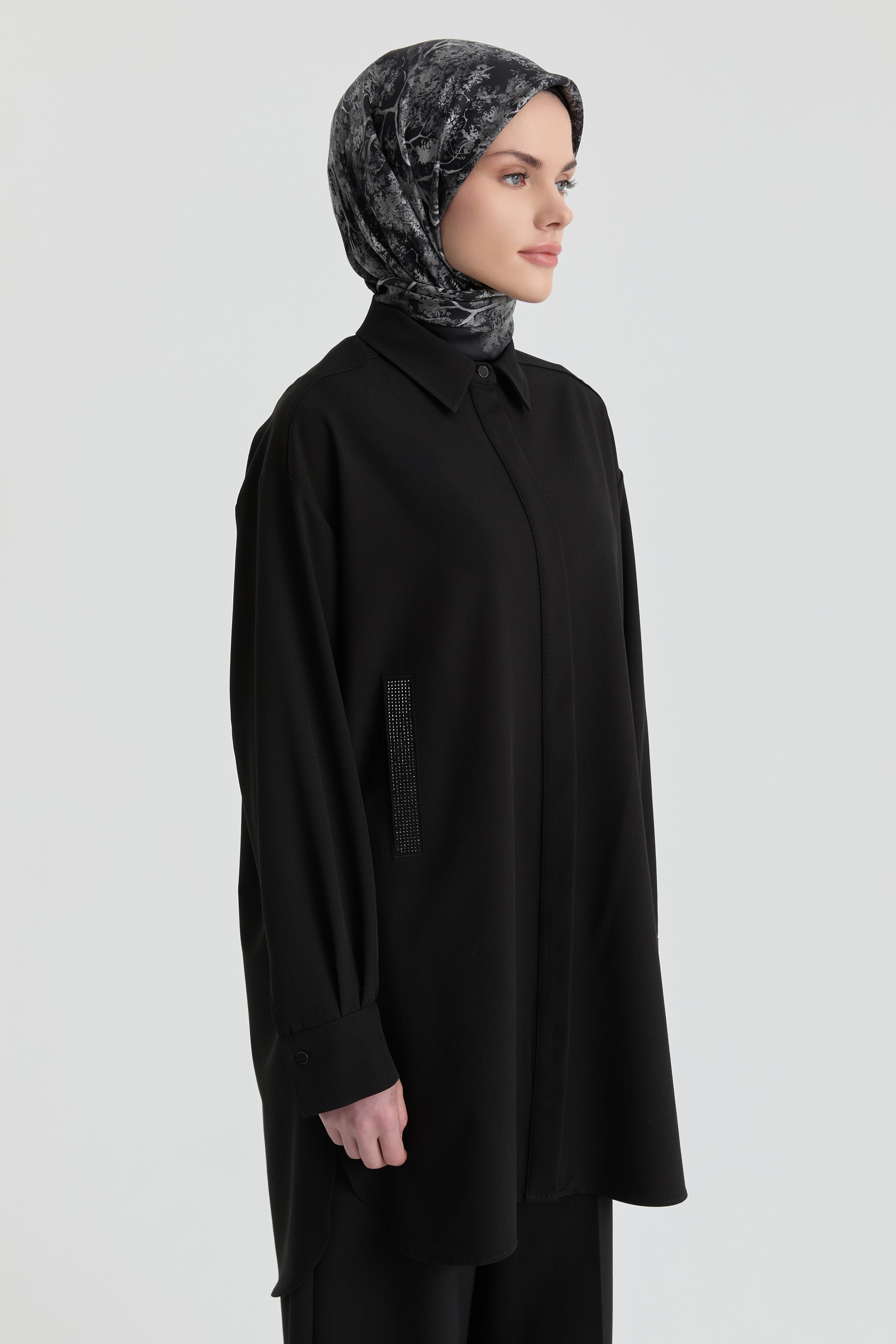 Taş İşleme Detaylı Tunik - Siyah TUGBA