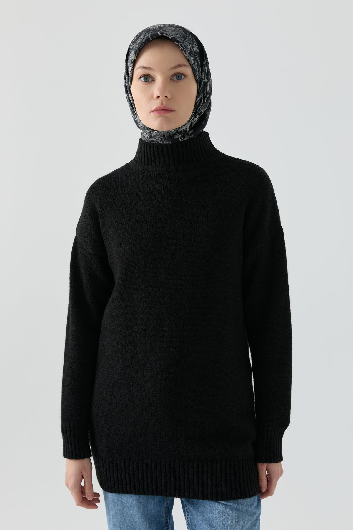 Suéter grueso de cuello alto - Negro