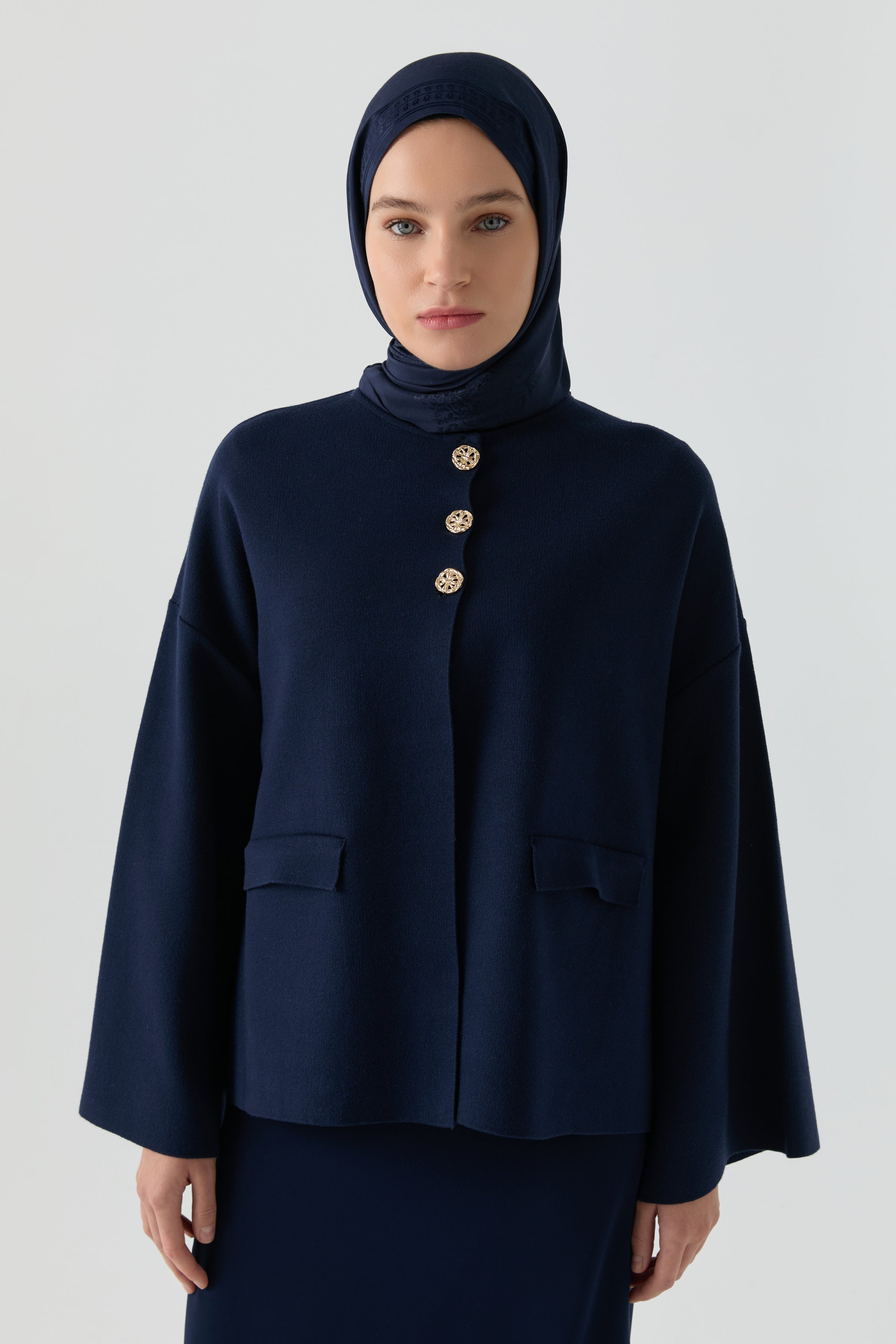 Crew Neck Cardigan – TUĞBA