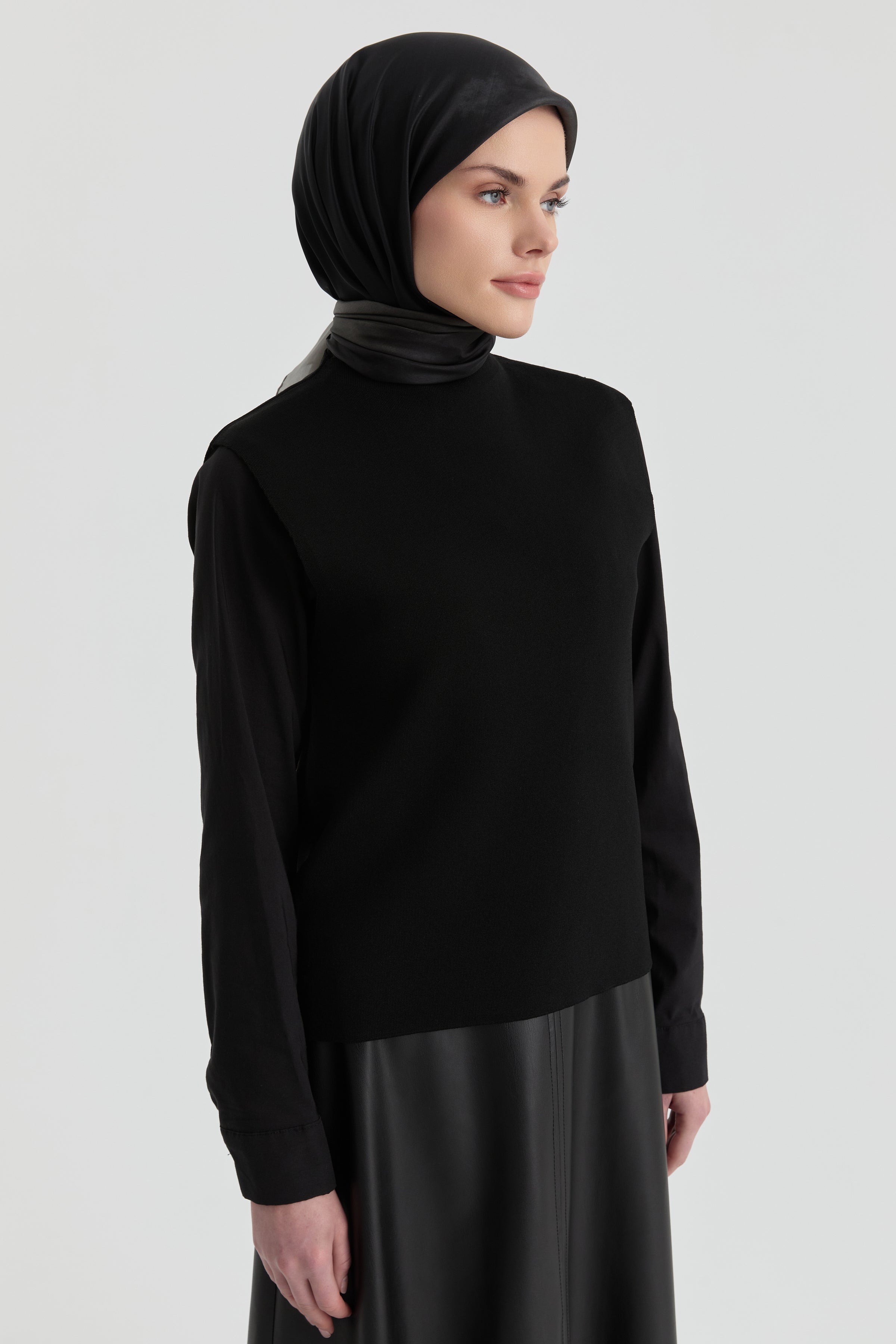 Triko Süveter - Siyah TUGBA