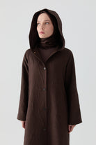 Çıtçıt Kapamalı Yırtmaçlı Kapitone Kap - Kahve TUGBA