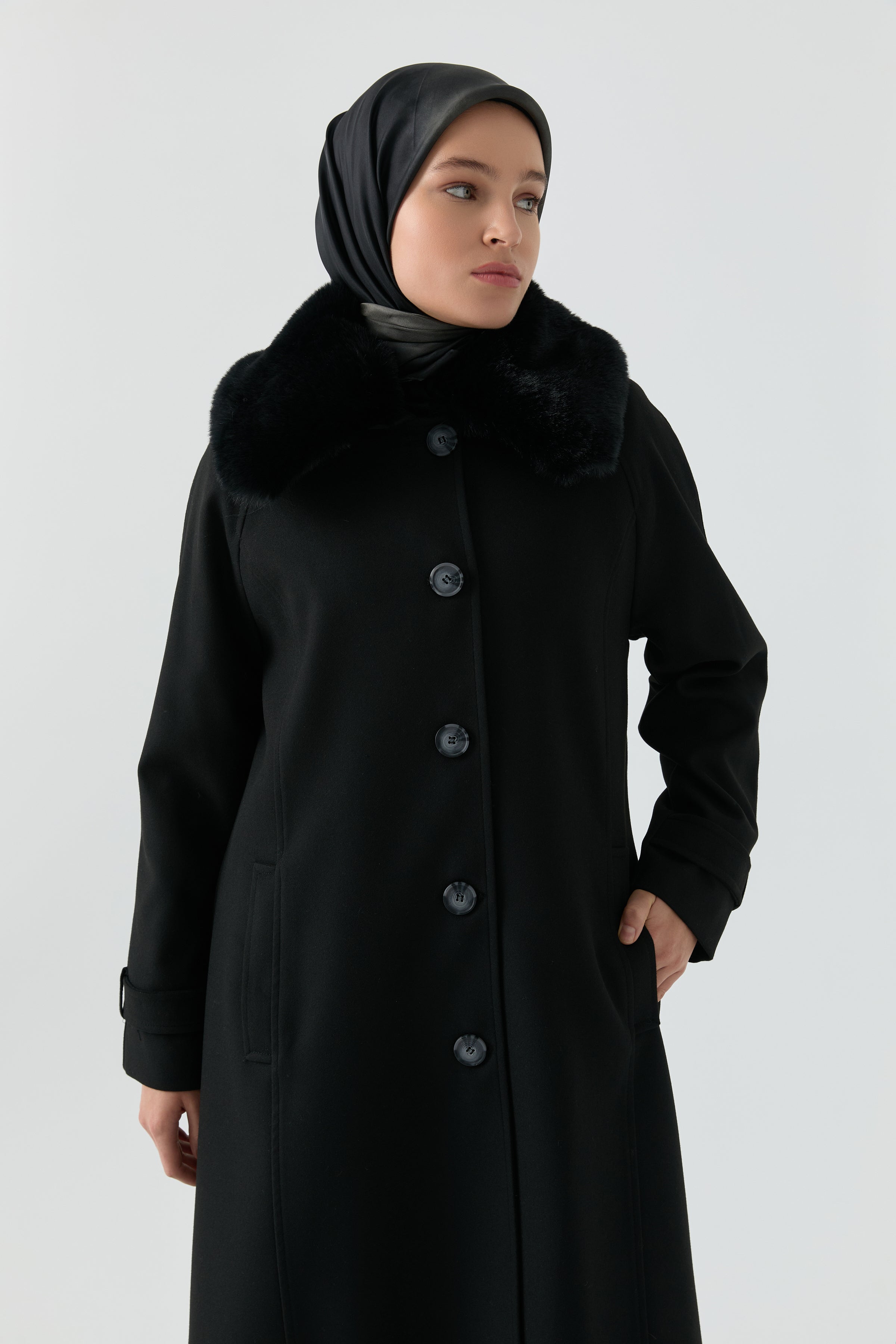 Reglan Kol Bant Detaylı Kaban - Siyah TUGBA