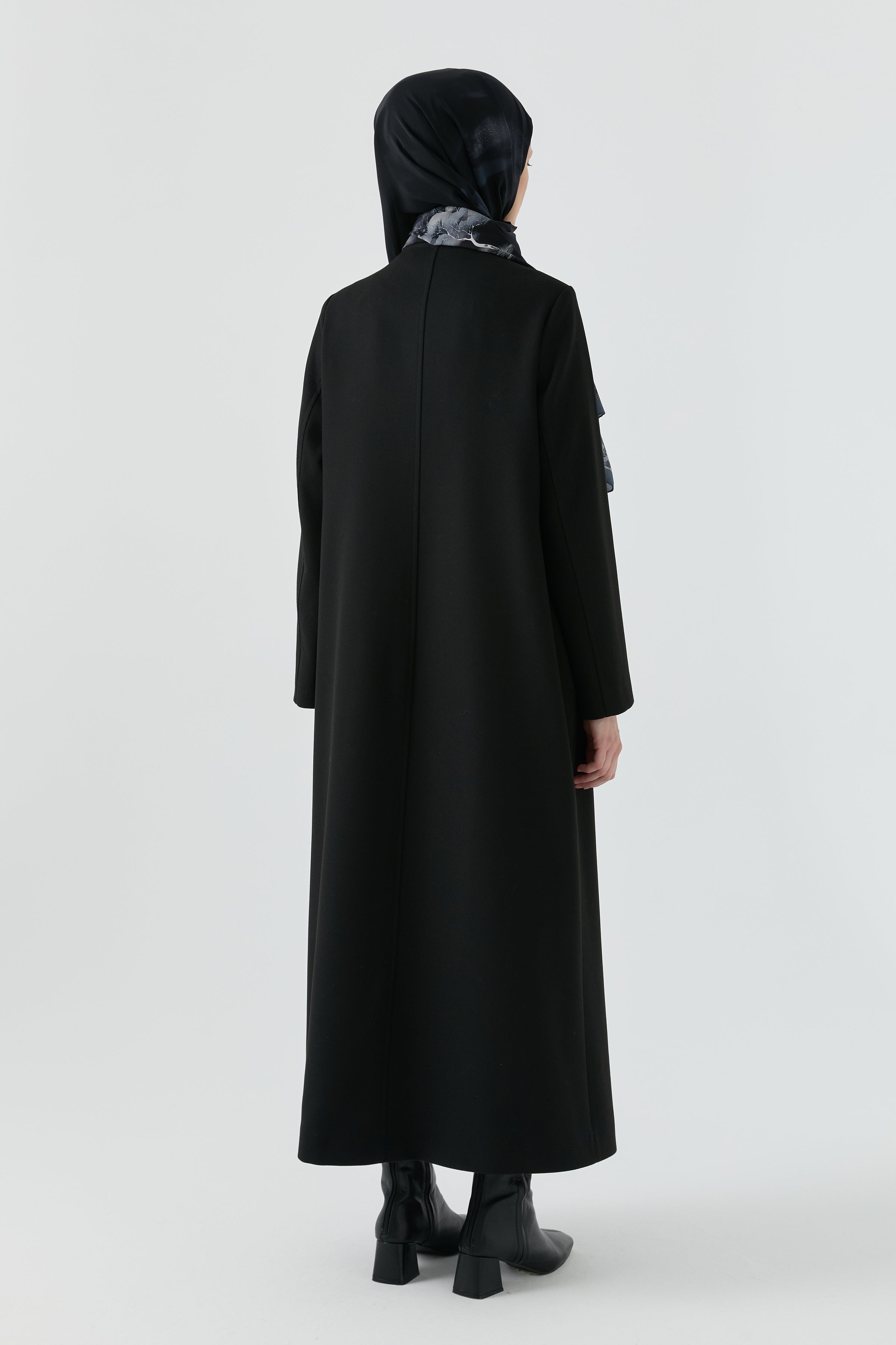 Gizli Pat Düğmeli Basic Manto - Siyah TUGBA