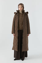 Cam Kırığı Desenli Kapitone Manto - Kahve TUGBA