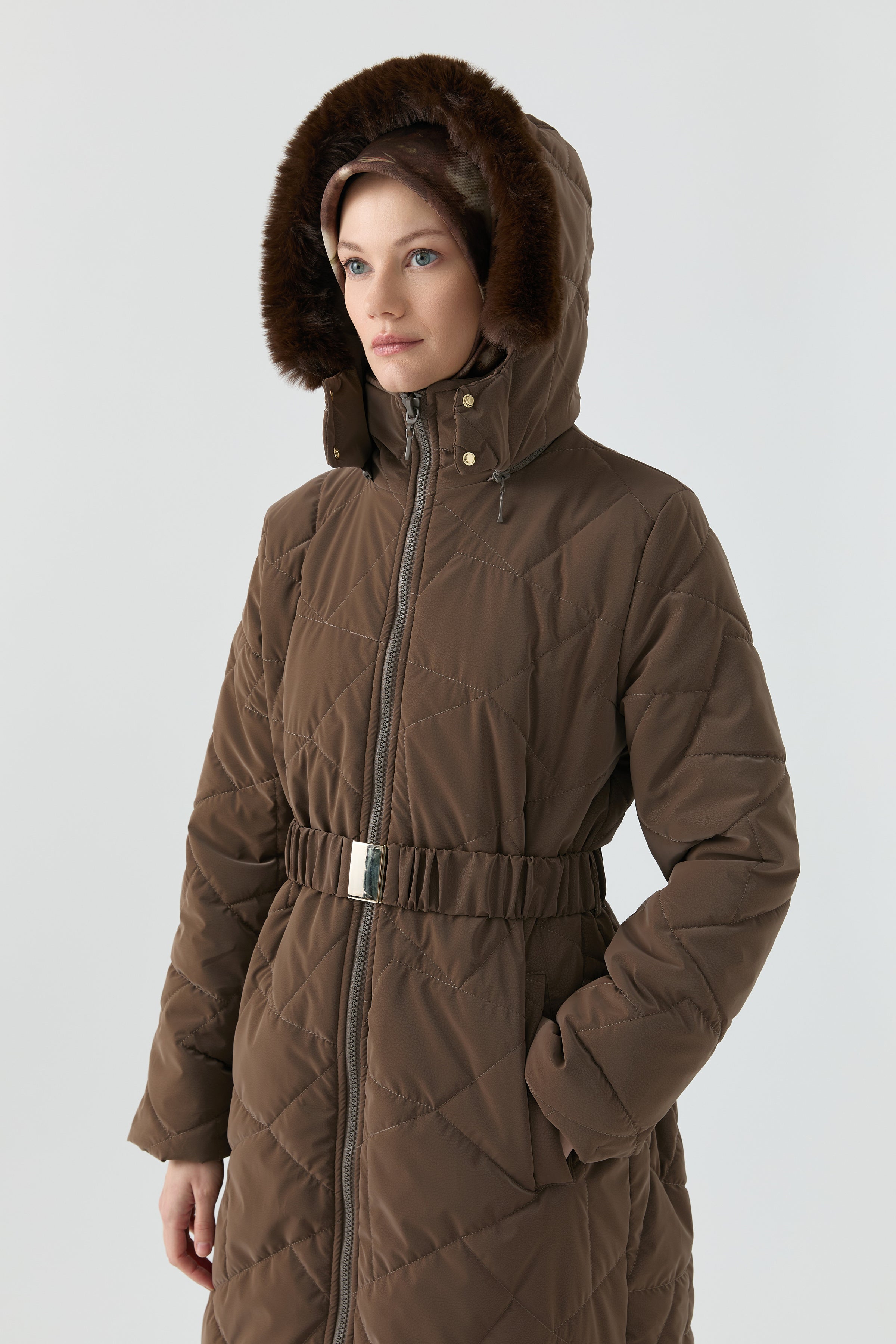 Cam Kırığı Desenli Kapitone Manto - Kahve TUGBA