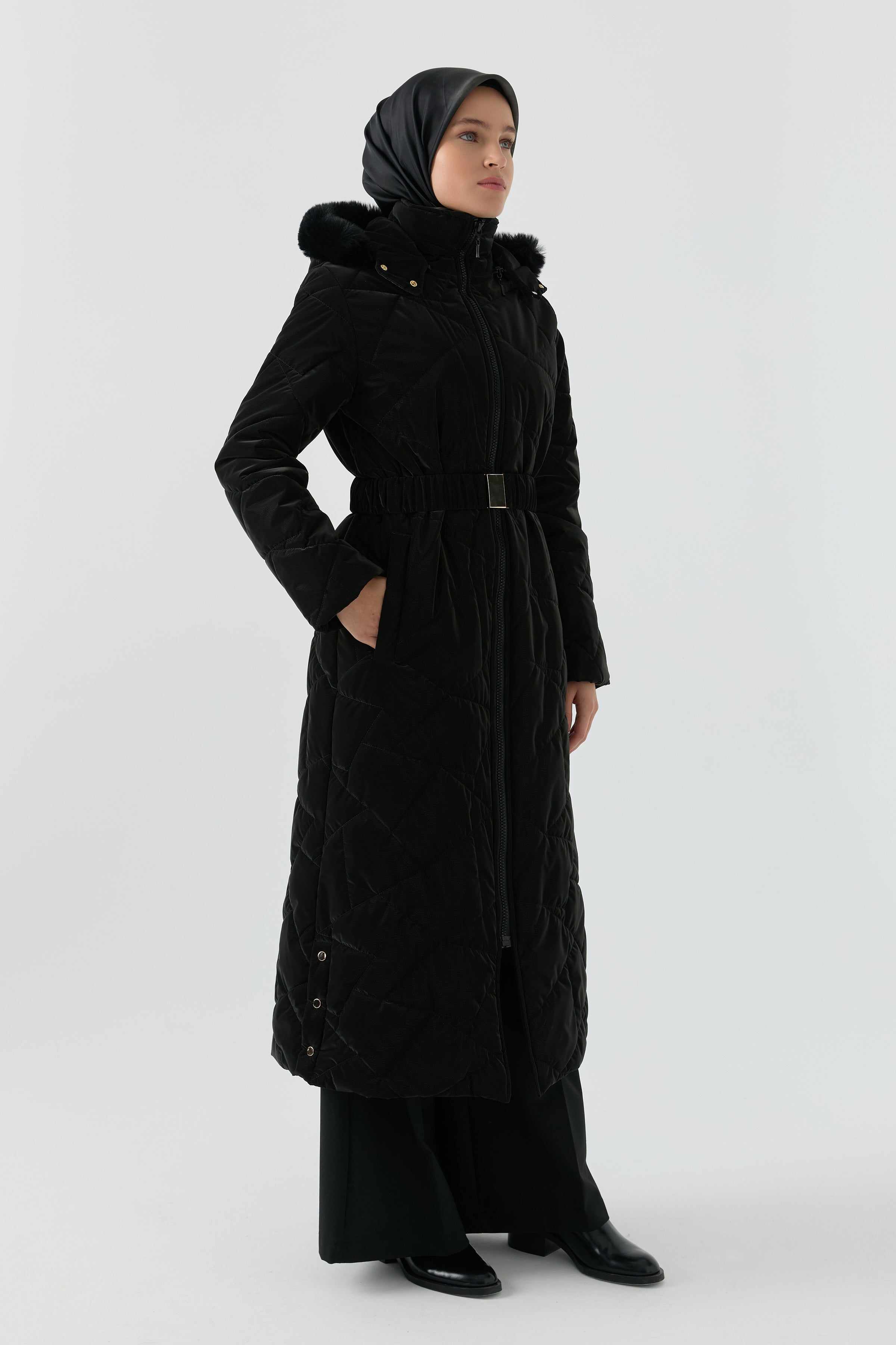 Cam Kırığı Desenli Kapitone Manto - Siyah TUGBA