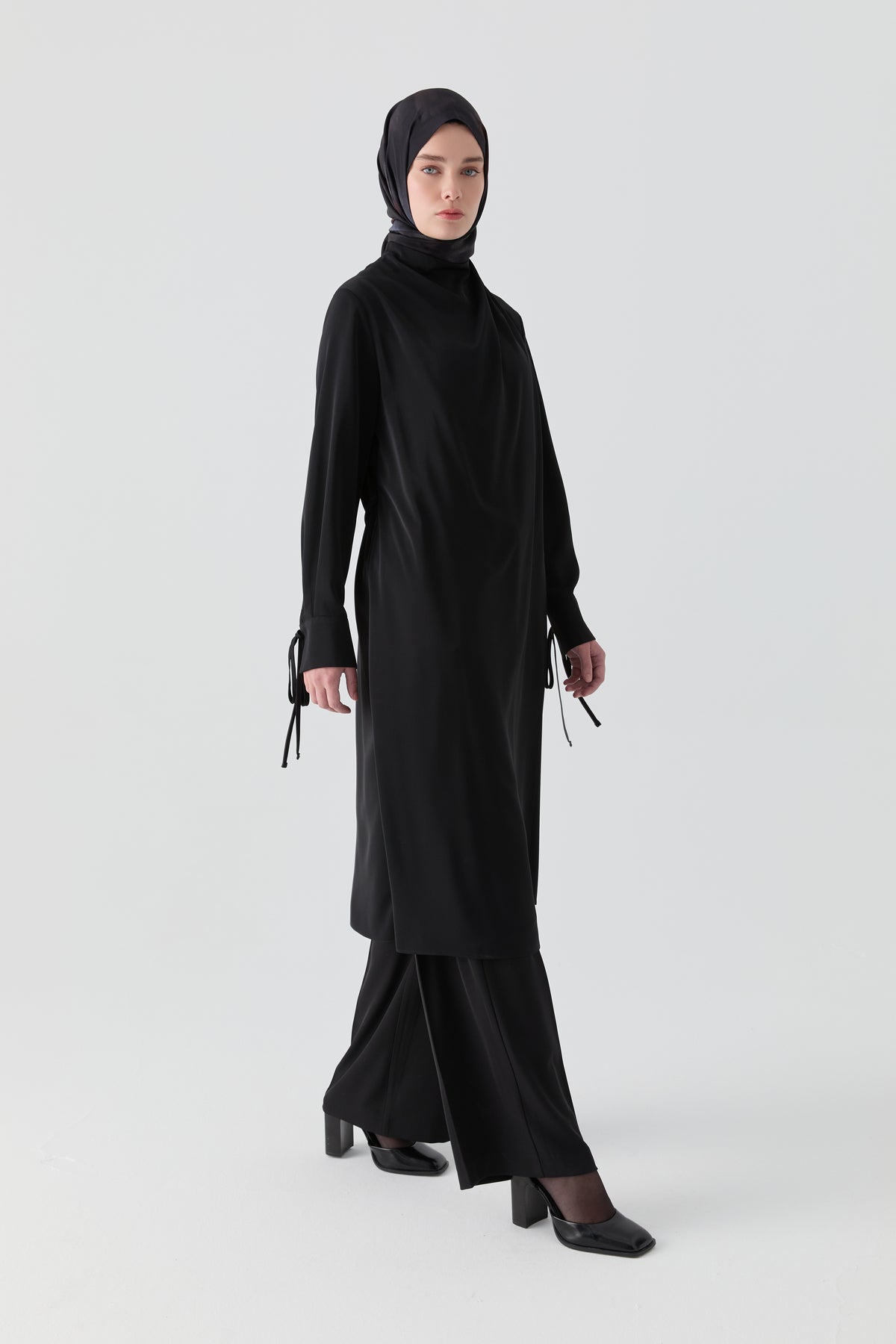 Omuz Drapeli Tunik - Siyah TUGBA