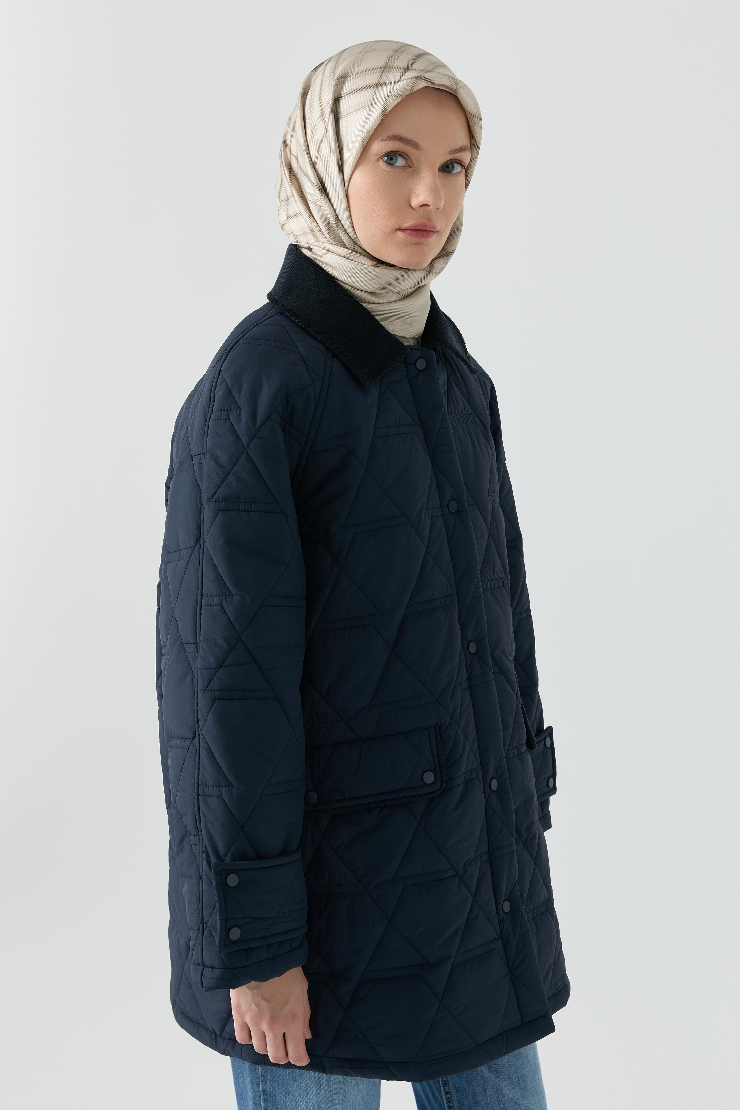 Kapaklı Cep Detaylı Kaban - Lacivert TUGBA